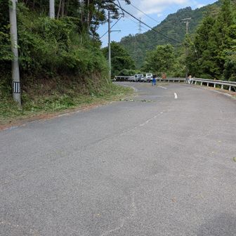 草刈り現場に遭遇するとだいたい気まずく感じるのですが笑顔でお疲れさんと言っていただけるなど。