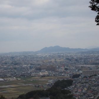 矢岳・城山 立花山が見える。