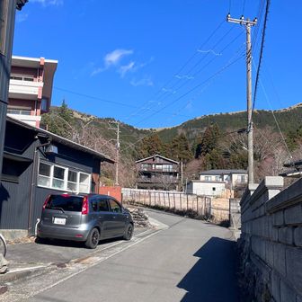 仙石バス停から少し歩いた所が登山口
