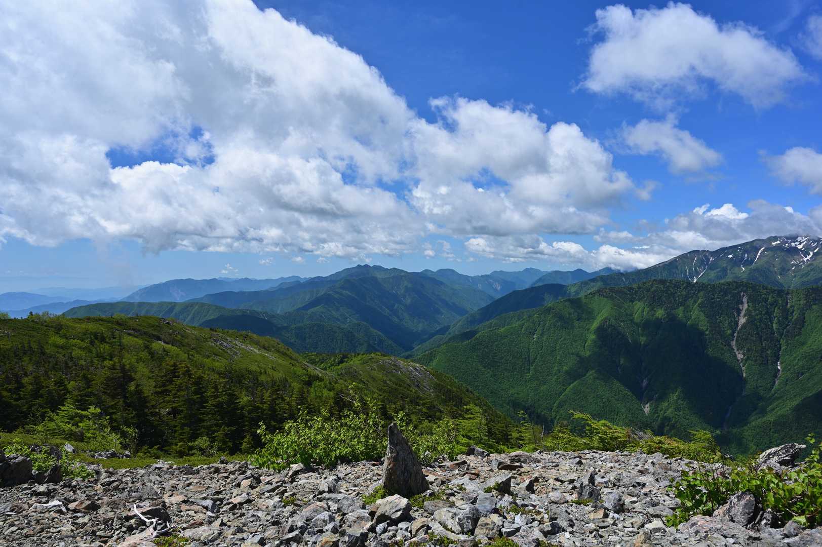 笊ヶ岳方面