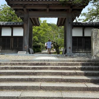 50番札所・繁多寺に到着です。参拝します。