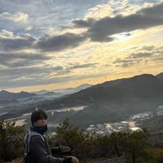 山頂の石でトレーニング🏋️中