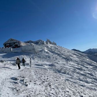 燕山荘に戻って