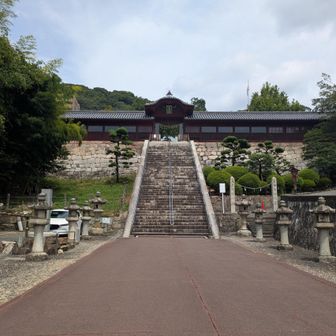 まずは参拝