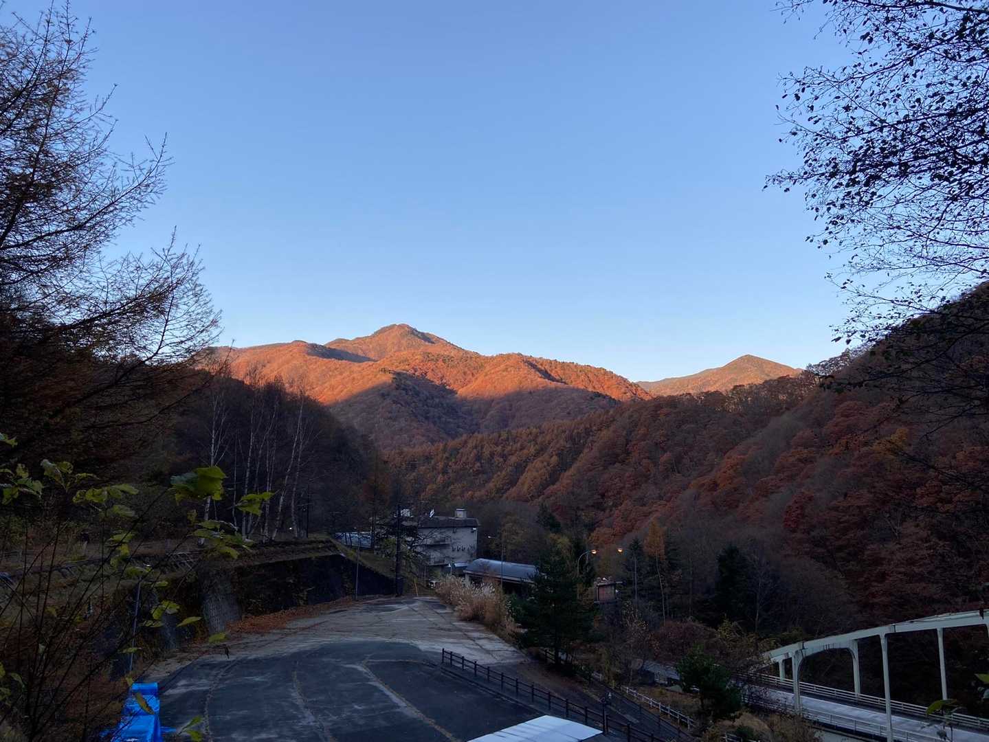 道の駅みとみバス停-雁坂峠登山道入口-雁坂峠-水晶山-古礼 周回コースの写真