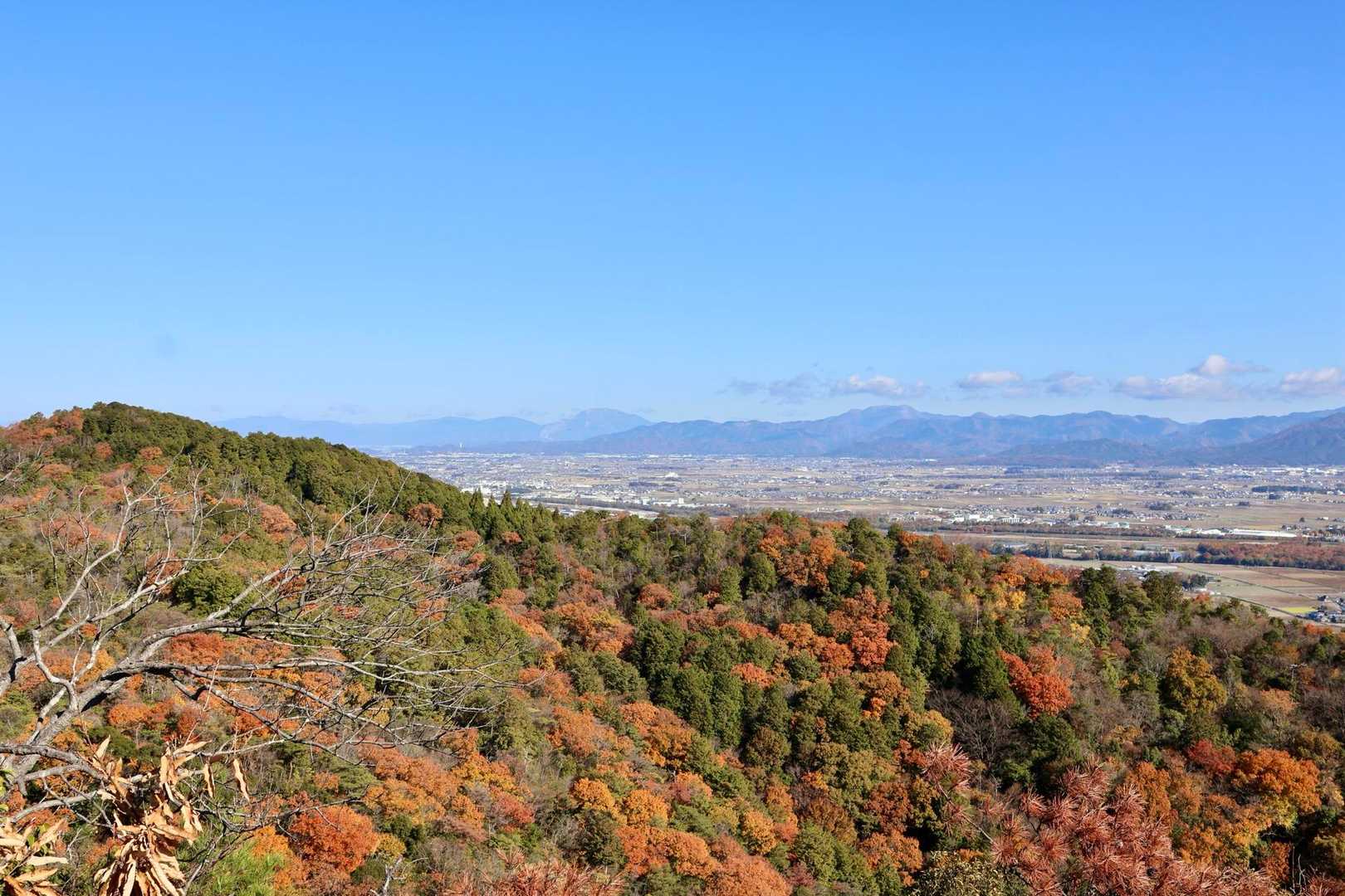 伊吹山⛰️や霊仙山🏔️がクッキリ見えます