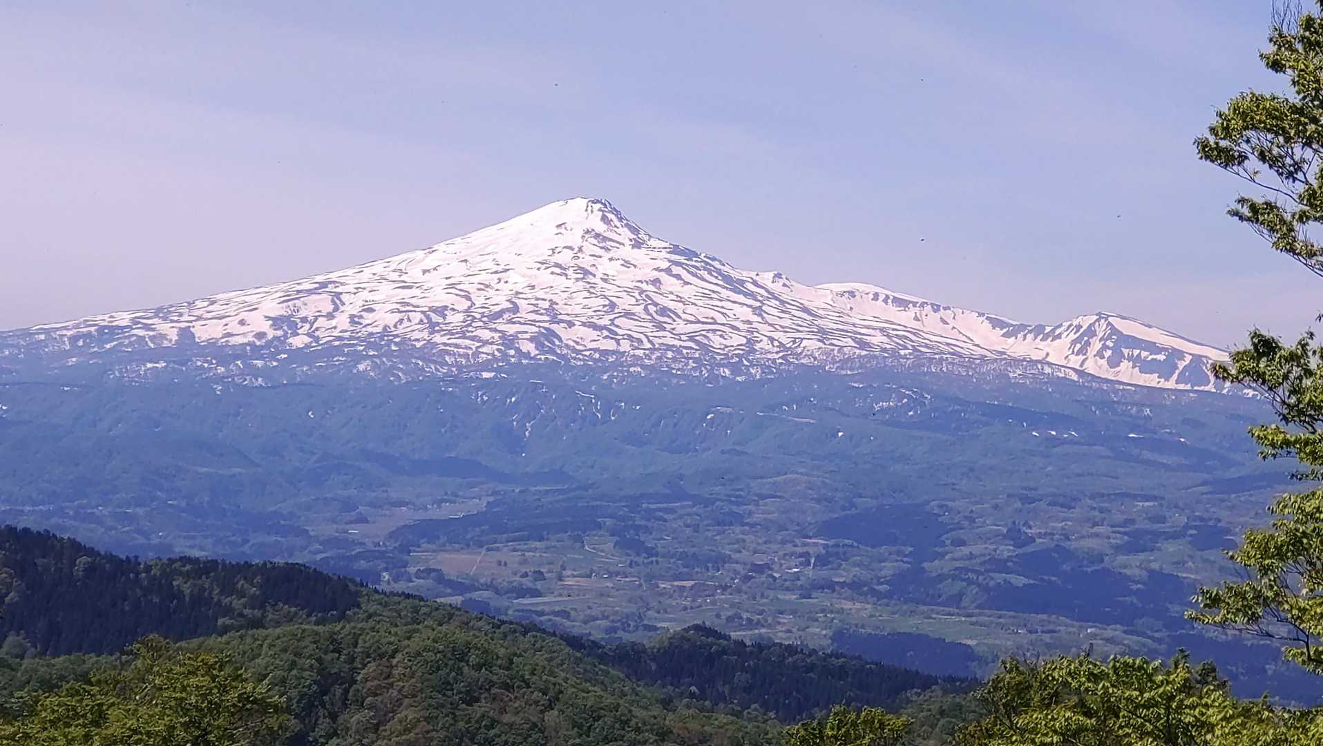 大好き🥰鳥海山！
見るたびに惚れ直す🤩
何回目だべ😅