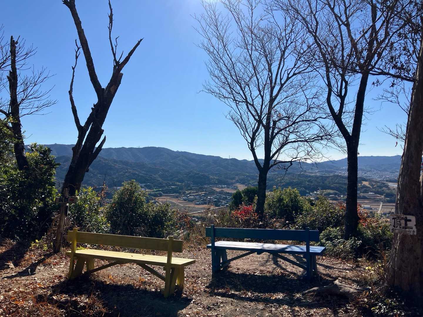 山頂ベンチ😊