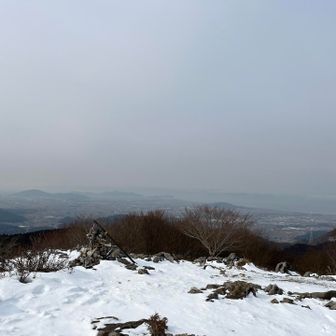 琵琶湖や湖西の山々も😮‍💨
向こうは❄️☔️何か降ってるんかな