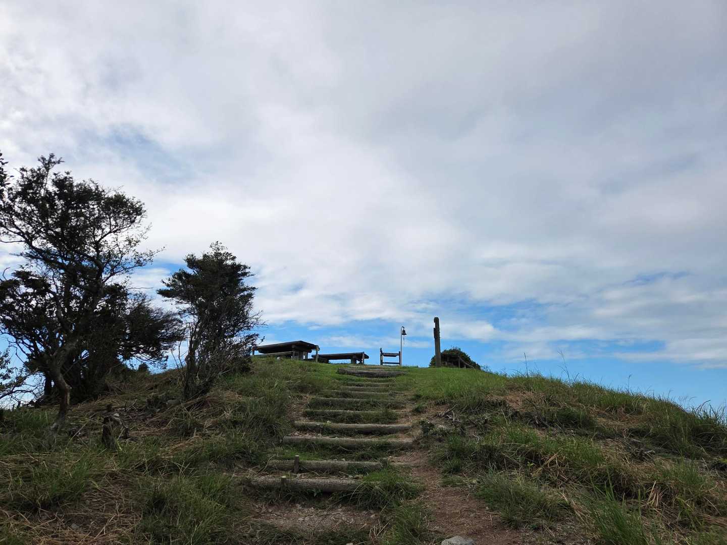 無我夢中で階段歩いて🥵
山頂目前のこの感じ大好き👍