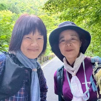 車を登山口に近い第二駐車場に移動してスタートです▶️

きょんちゃんとの燕岳は去年計画していましたが、私が骨折し手術の予定が入ってしまったので中止となってしまいました🦴今年、やっと一緒に登れる✨