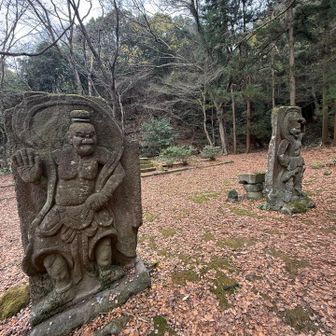 歴史のある仁王像