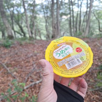 ちょっと風通しの良いところで冷たいものチャージ休憩😌💕