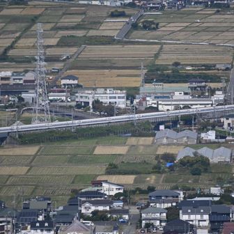 知らない人もいるけど
新幹線が見える