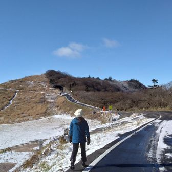 まだまだ雪は少ない