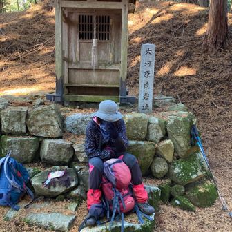 大河原氏砦跡で休憩しました。