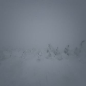 山頂付近はガスガス☁️