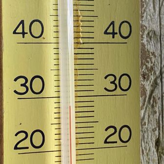 下りです。東屋28℃
２時間で2℃上がった