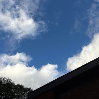 厚い雲が去り始めた