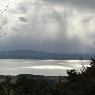今にも降りそう