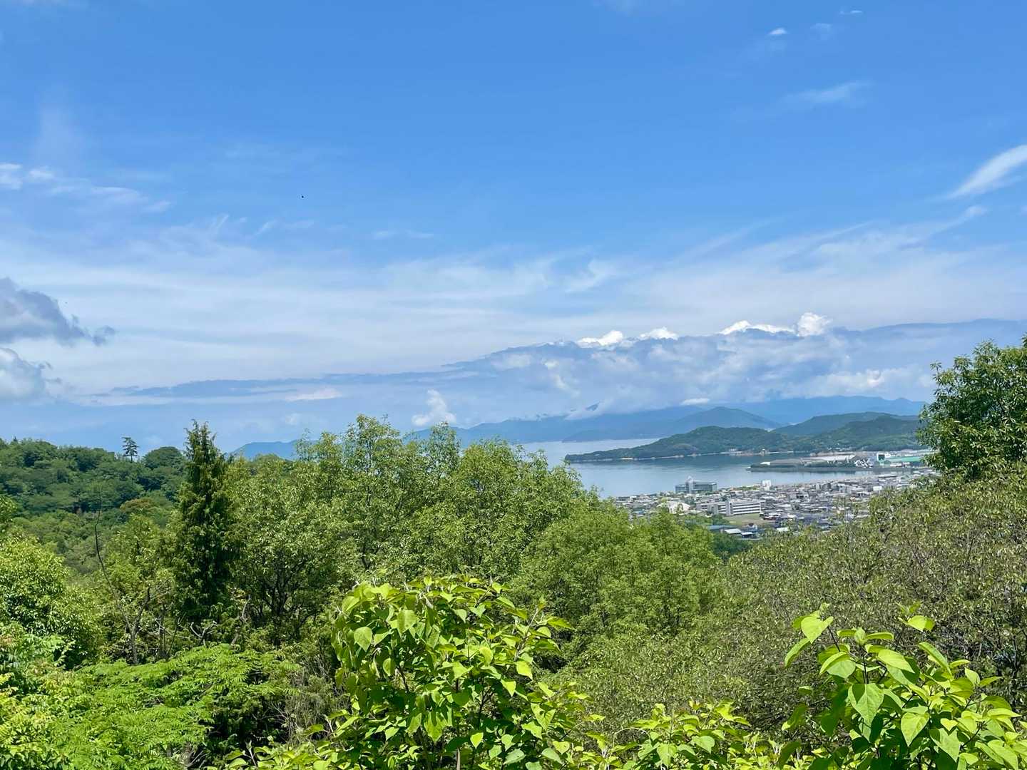 改めて展望所へ
天気が良くなり、小豆島が見え出した