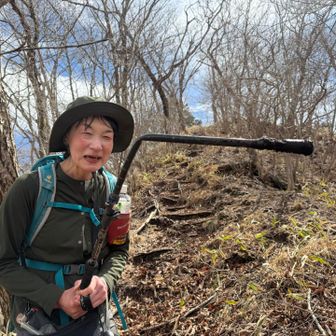 下山の途中で相方さんの小さな悲鳴
スリップダウンと共に…
ストックがさようなら👋😭