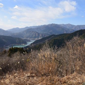 ゆっくり休んでいるうちに青空が見えてきた