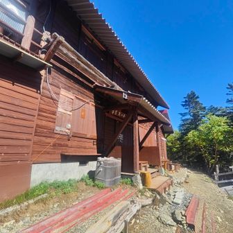 テント、服、ザック、シュラフ、マットを日光に当てさせ乾かしました