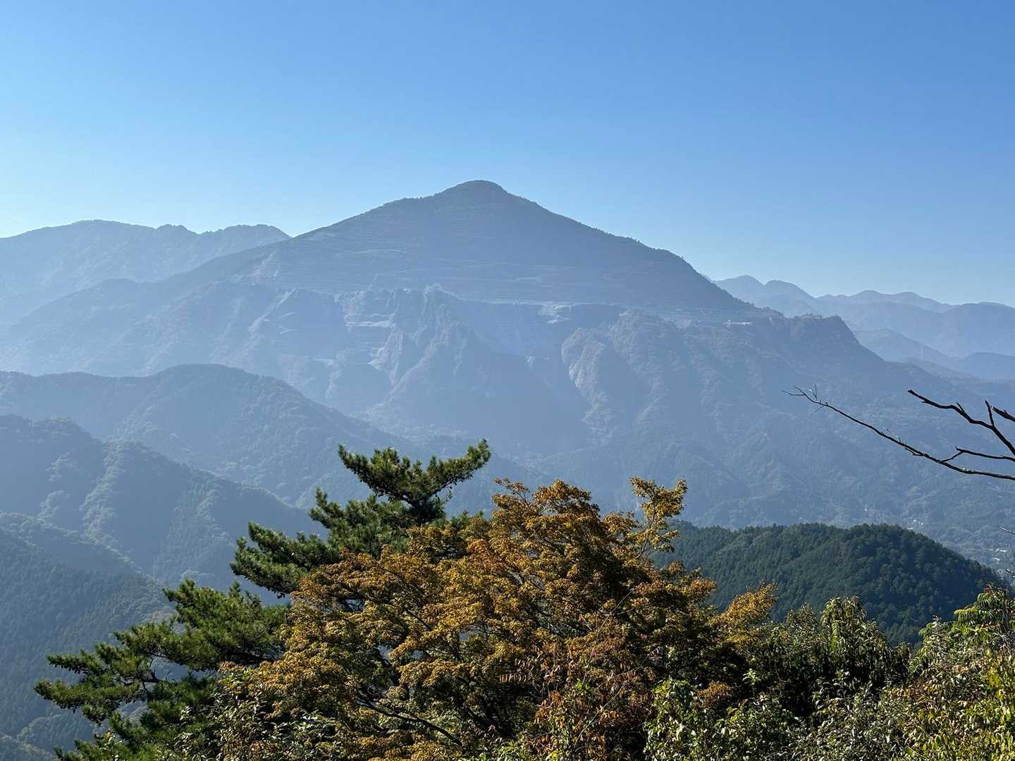 武甲山
