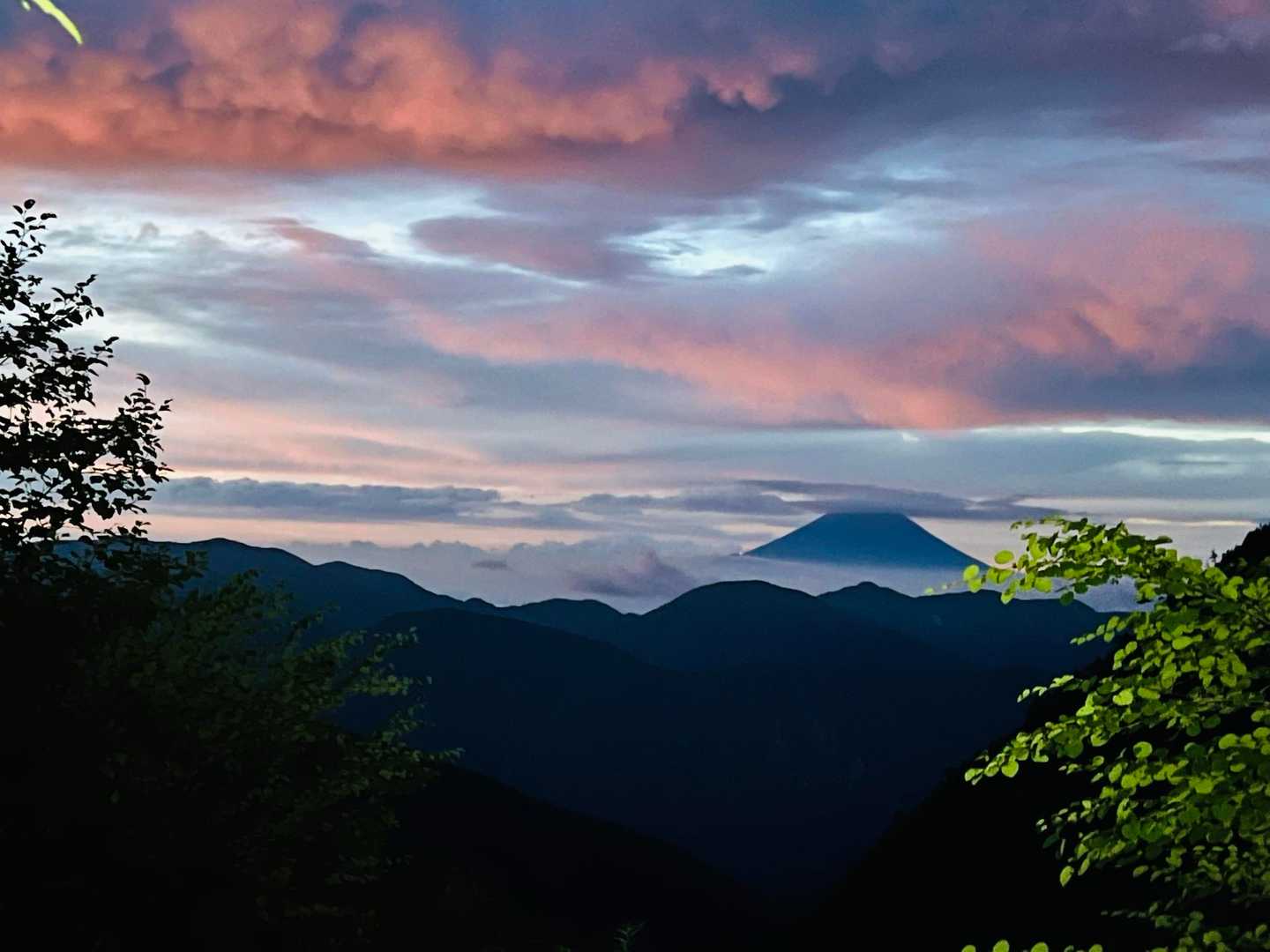 中白根山-間ノ岳-農鳥岳-農鳥岳-大門沢登山道入口-奈良田 縦走コースの写真