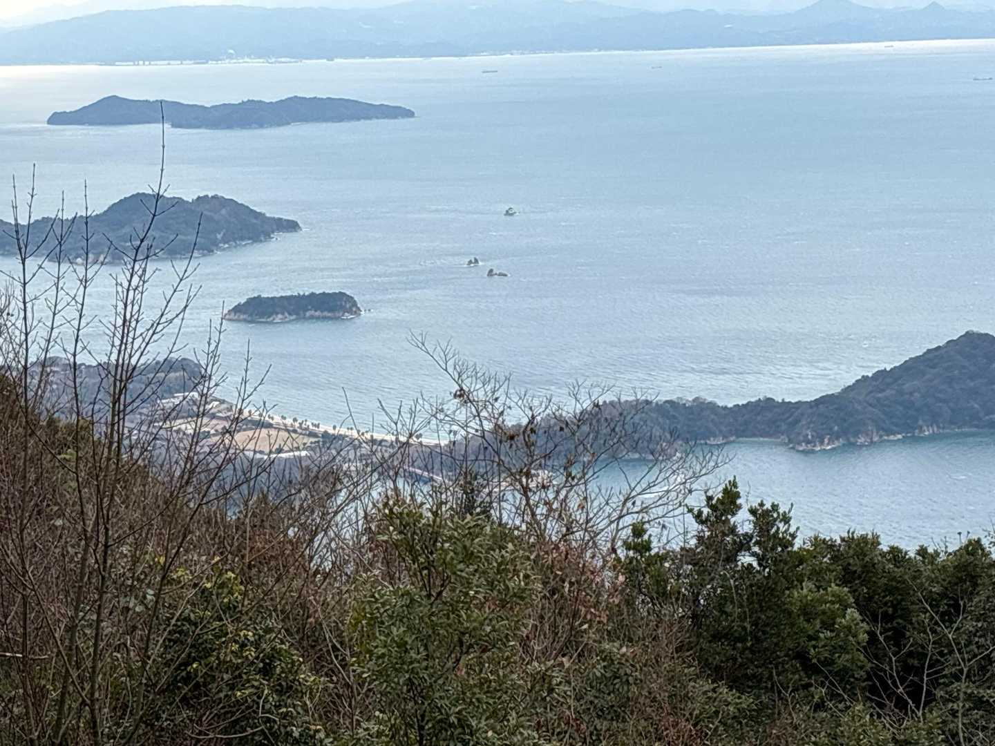 眺望
風が強くてさぶい