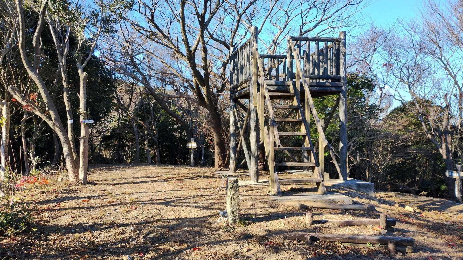 展望所あるが眺望あまり無し
