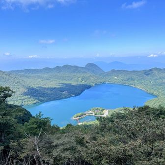 日差しは暑いが木陰は快適