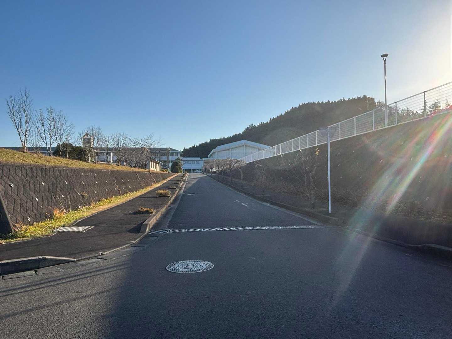ここを進めばゴールですが
駐車場に戻ります

まぁなんとかつらないで走り切れました
でも本番は頑張っちゃうから多分攣るんですよね〜😅
天気いいと良いな！
参加される皆様よろしくお願いします
他県の大会に参加される方も頑張ってください‼️