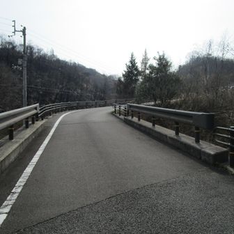 世田山へ登ります。