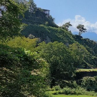振り返って苗木山址