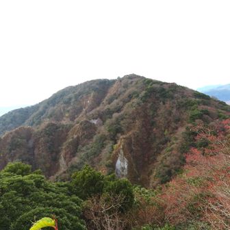 小天狗から南峰を望む
