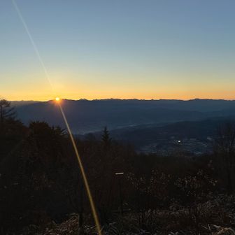 待ちに待った日の出☀️

・・・ラーメンに集中してて
瞬間を見逃したのはここだけの話しw