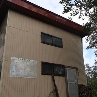 葉山山荘。
初めての山小屋。とてもきれいでした！