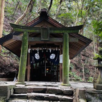 奥の院　しっかりお参り。
