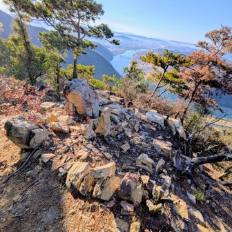 まさに龍の背びれのようだ