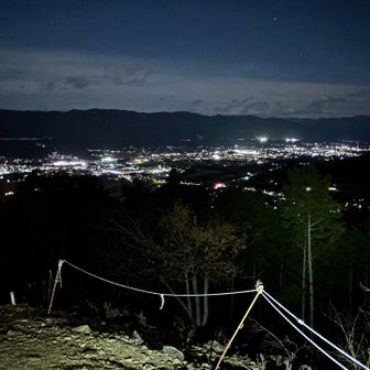 吉祥山からの新城の夜景