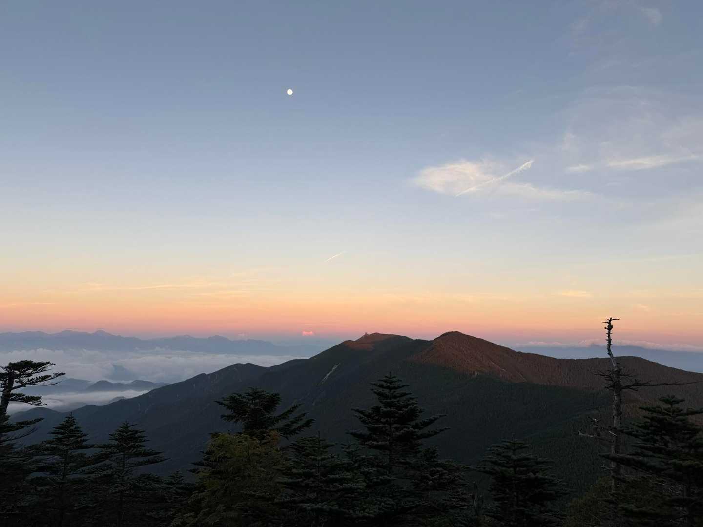 大弛峠-朝日峠-朝日岳-金峰山-北奥千丈岳 周回コースの写真