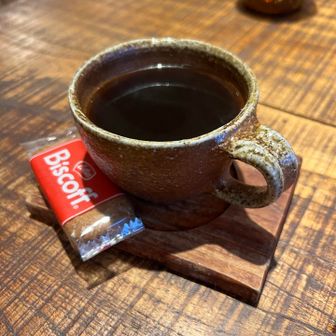 TOBARIへ。
暖かいコーヒーに身体も心も満たされた。
本当に入れてよかった。