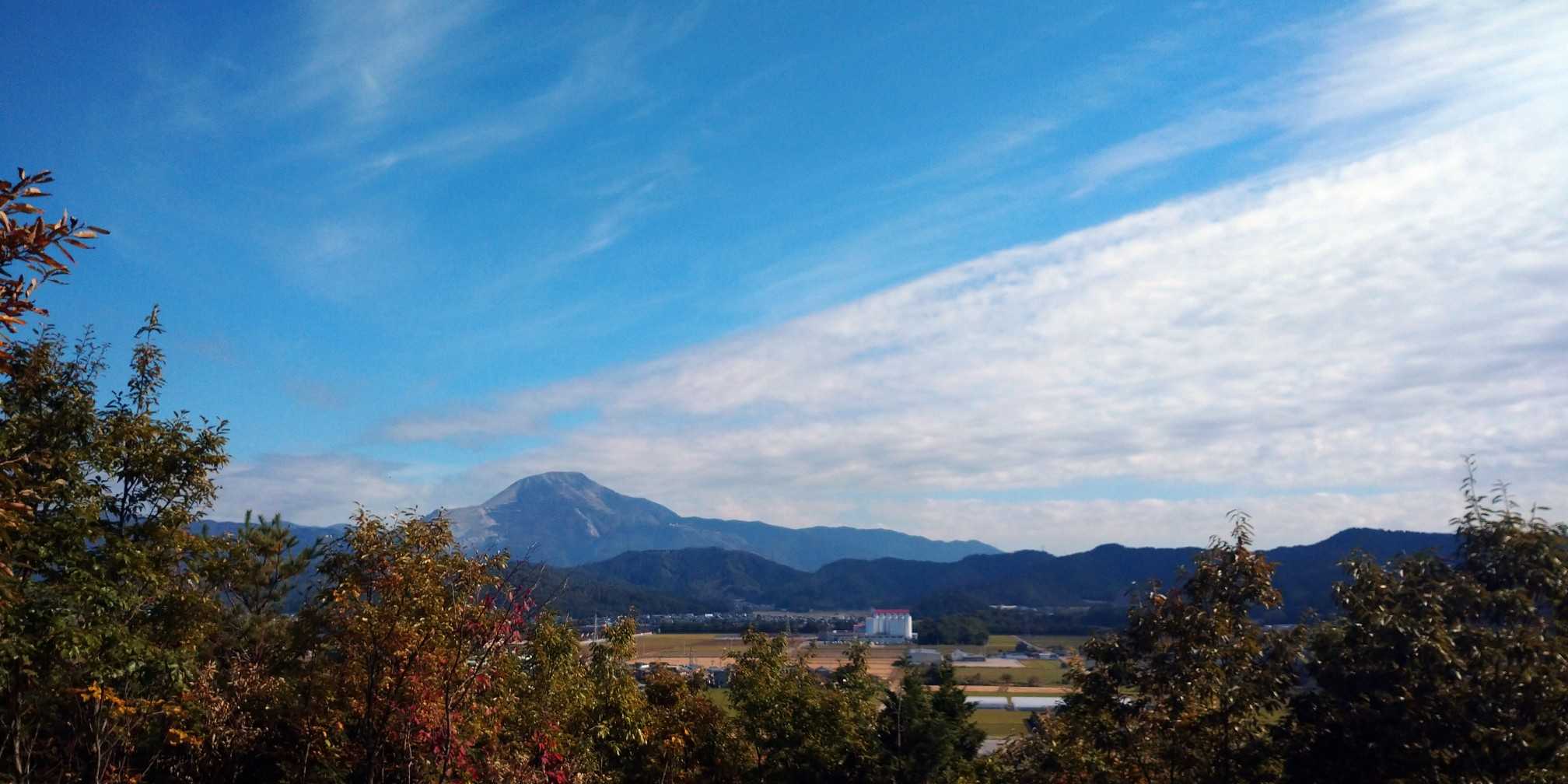 伊吹山がよく見える