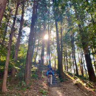 中岳山頂へいくよー