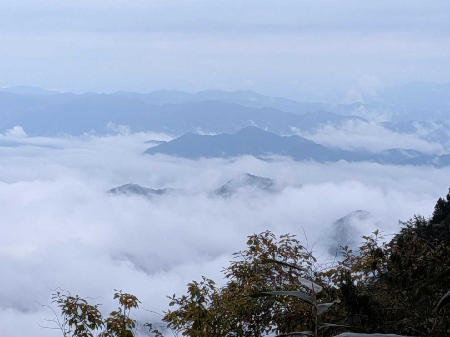 御嶽山が浮かんでる