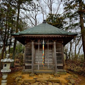 蕃山山頂　開山堂
