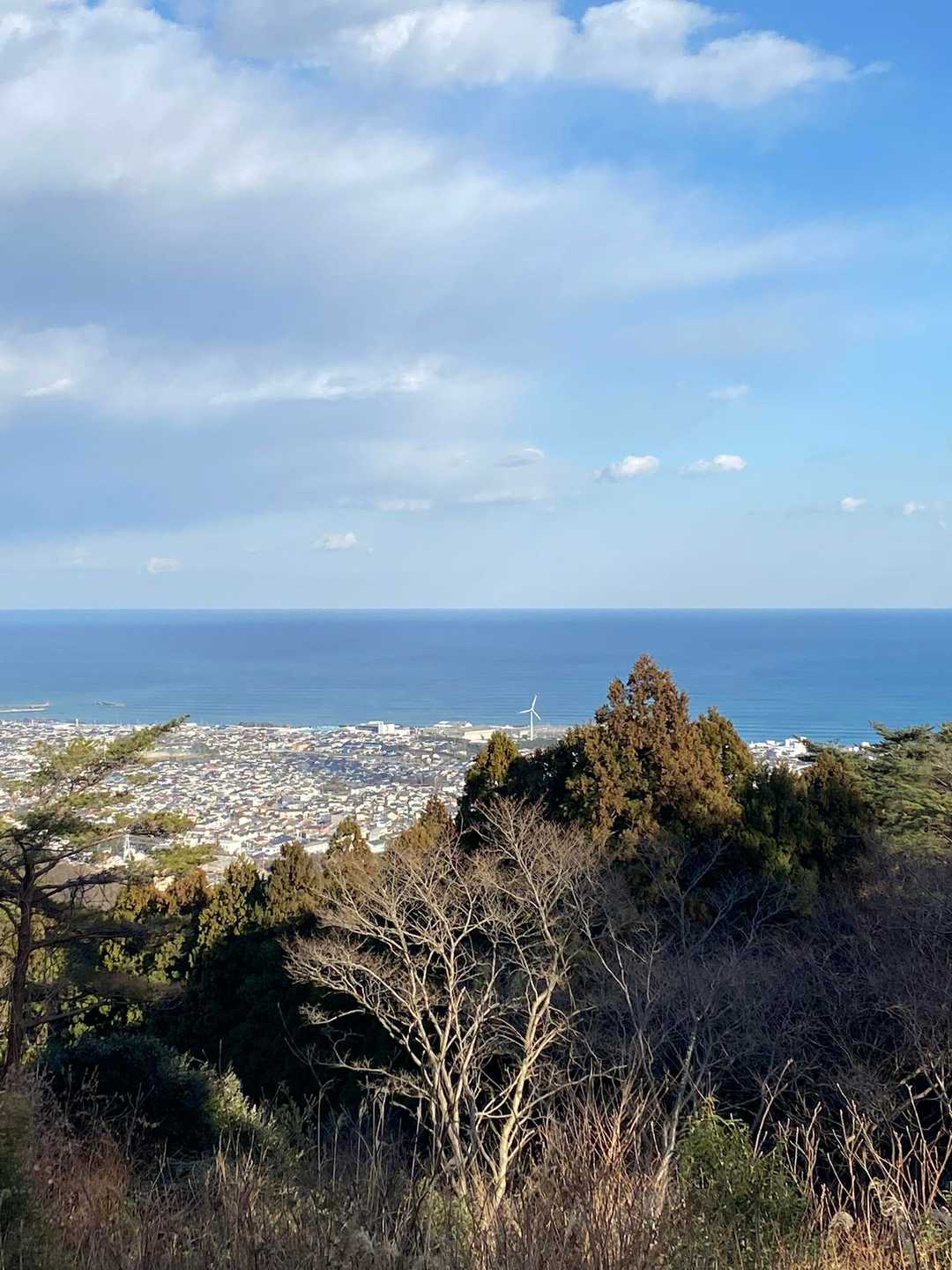 わぁ〜海が見えました〜嬉しいな。
山も好きだけど、海も好き♡
お疲れ⛰️