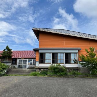 立派な山荘です